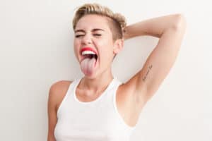 miley cyrus pays another visit to terry richardsons studio 7